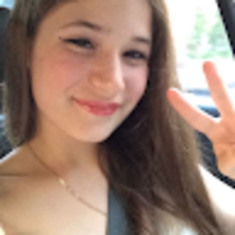Meet your Posher, Milena